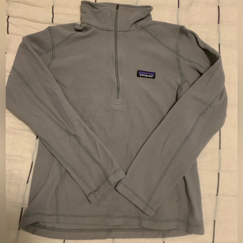 Patagonia Gray Women’s fleece sweater